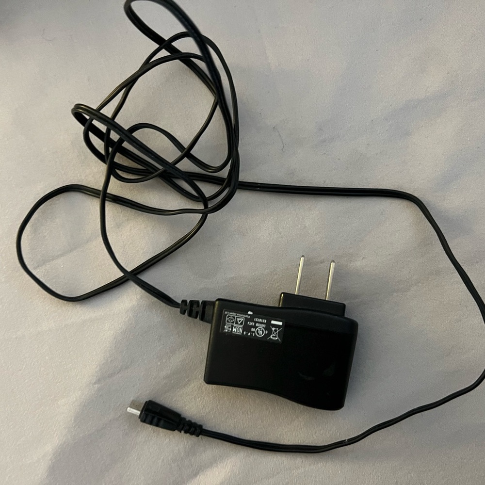 Plantronics Switching Adapter AC Power Supply, 82920-01, SSA-5W-05 US 050018F